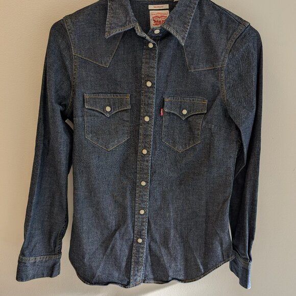 Levi’s Denim Shirt – XS Dark Wash - Picture 4 of 10